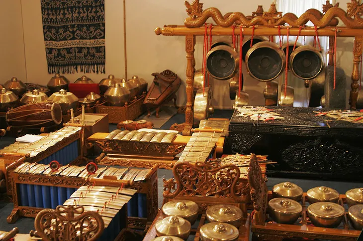 Alat musik Gamelan Kyai Cijantung
